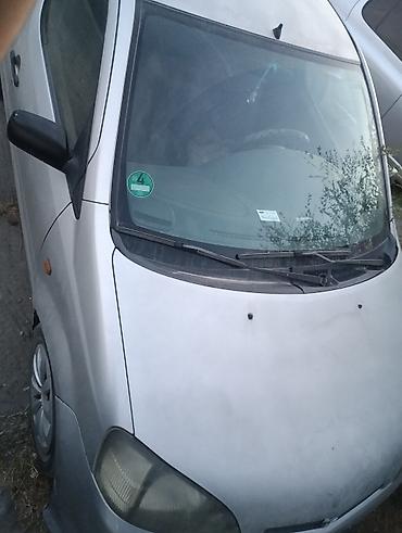 Daihatsu: Daihatsu YRV: 2003 г., Бензин, Хэтчбэк — 2