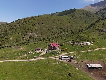 Продажа отелей и хостелов: Гостевой дом в горах Продается гостевой дом на самом красивом месте — 8