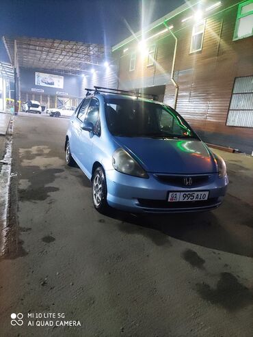 автомашина продажа: Honda Fit: 2002 г., 1.3 л, Вариатор, Бензин, Хэтчбэк