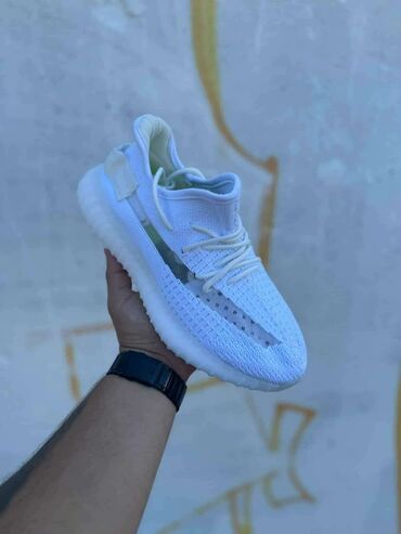 Patike: Patike – sportsko-lifestyle model sa knit gornjištem i istaknutim — 4