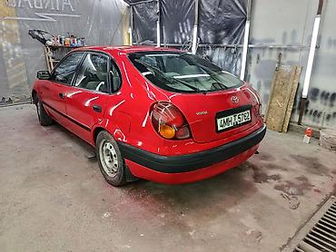 саласка виш: Toyota Corolla: 1999 г., 1.6 л, Механика, Бензин, Хэтчбэк — 3