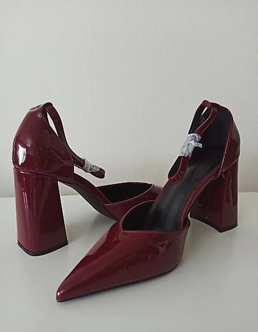 obuca ruma: Mala doza burgundi magije za savršen dan. 🍷✨ Kada želite da ostavite — 5