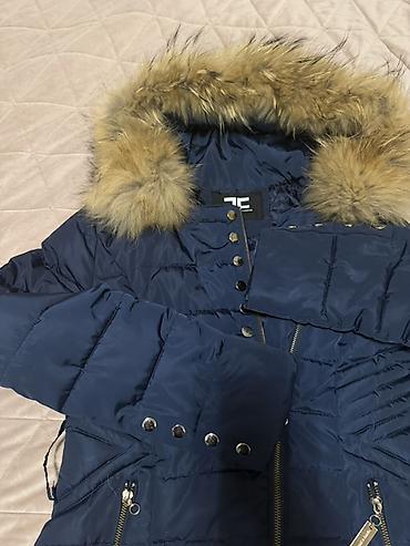 stradivarius bih: Elizabet franchi (replika) Velicina 40, mada odgovara i za S i M — 2