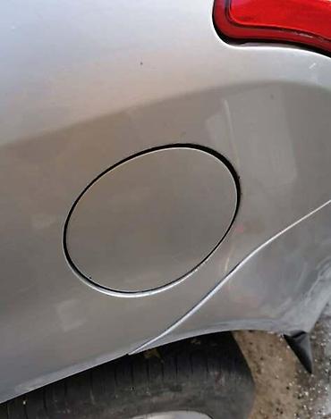 parksajd alati: POKLOPAC REZERVOARA ZA NISSAN MURANO — 1