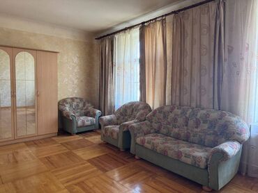 долгосрочная аренда квартира бишкек филармония: 2 комнаты, 57 м², Сталинка, 2 этаж, Старый ремонт