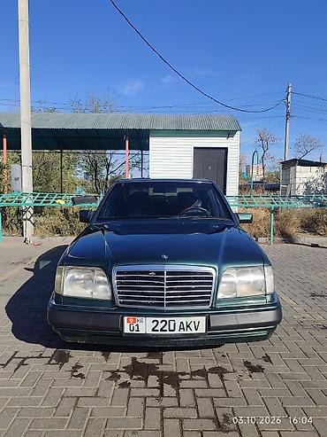 Mercedes-Benz E-Class: 1994 г., 2.2 л, Механика, Бензин, Седан