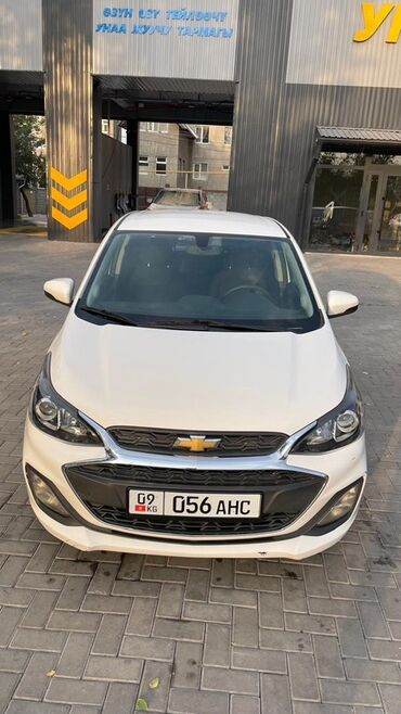 опель внедорожник: Белый хэтчбек Chevrolet Spark, универсальный городской автомобиль с