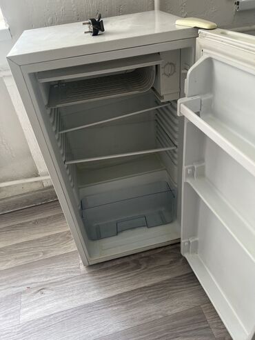 вытяжка для кухни белая: Холодильник Avest, Б/у, Минихолодильник