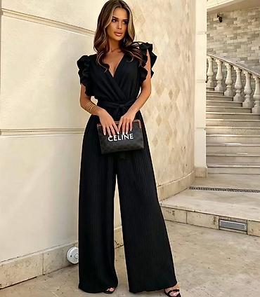 Kombinezoni: 04. Najlepši plisirani kombinezoni 🫶 
2.400 dinara A — 4