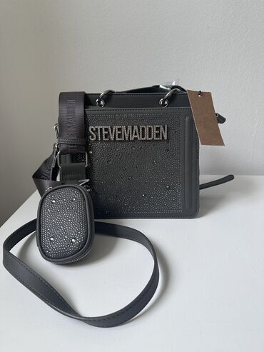 женская спортивная сумка для фитнеса: Эффектная сумочка от SteveMadden, новая, с этикеткой и запаянными