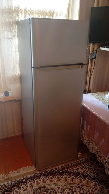 Б/у 2 двери Indesit Холодильник Продажа, цвет - Серый