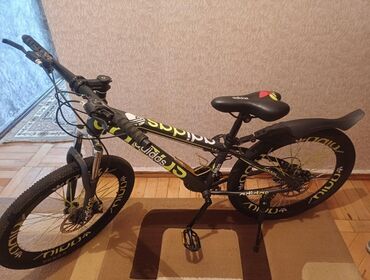 24 lik velosiped: Şəhər velosipedi Adidas, 24"