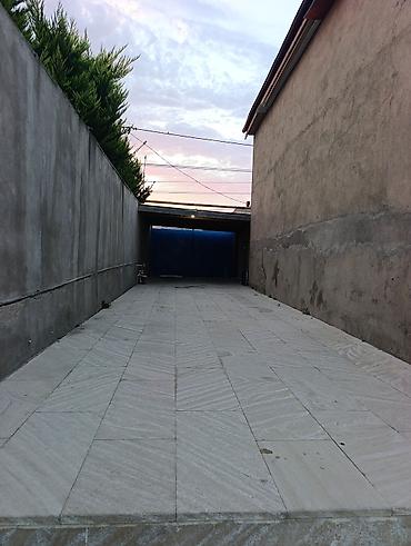 berdə: Hövsan qəs. 3 otaqlı, 80 kv. m, Orta təmir — 6