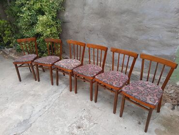 metbex oturacaqlari: Qonaq otağı üçün, Qatlanmayan, Stul