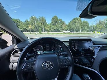 Продажа авто: Toyota Camry: 2022 г., 2.5 л, Автомат, Гибрид, Седан — 5