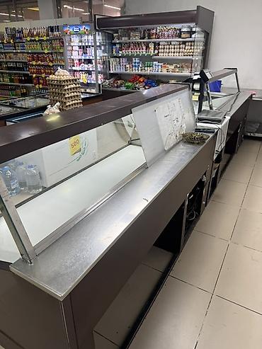 холодильный: Холодильные витрины 2шт прилавочного типа для магазинов/кафе. Звоните — 4