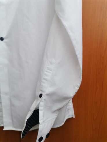 Košulje: Kao nova snežno bela muška košulja. Veličina 39/40. Slim fit — 2
