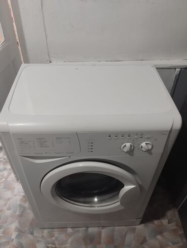 куплю нерабочую стиральную машину: Стиральная машина Indesit, Б/у, Автомат, До 7 кг, Полноразмерная