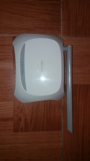 notebook satisi: Heç bir problemi yoxdur. 40 azn alınıb 25 azn satılır. Adı: TP-LINK