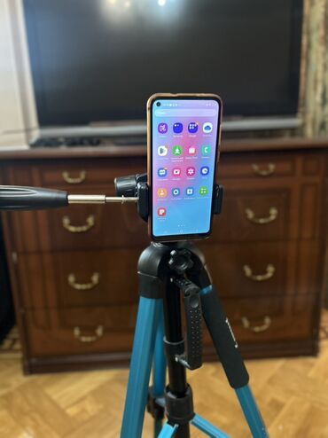 Другие аксессуары для фото/видео: Продаю ШТАТИВ прочный и практичный на железной ножках Штатив Jmary с — 32