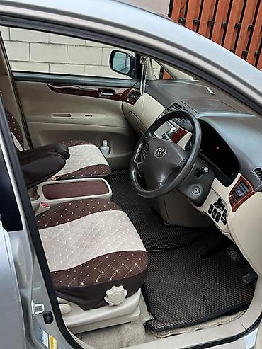 windom 2003: Toyota Ipsum: 2003 г., 2.4 л, Автомат, Газ, Минивэн — 4