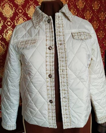 куртка l: Продаю новую демисезонную куртку, размер L (маломерит). Померить можно