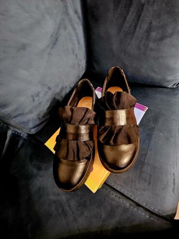 uşaq ayaqabısı: GEOX firmasi,yeni kimidir,az geyinilib, 33 olcu