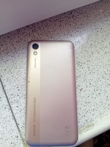 telefon la: Honor 8A 2020, 32 ГБ, цвет - Золотой, Битый