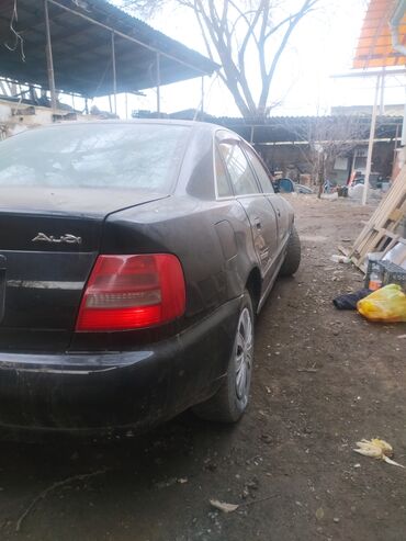 Audi: Audi A4: 1996 г., 2.4 л, Механика, Бензин, Седан — 6