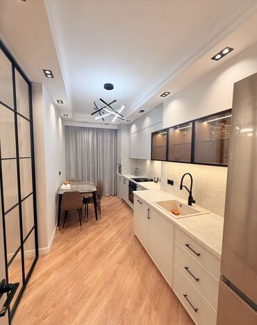 Долгосрочная аренда квартир: 3 комнаты, Риэлтор, Без подселения, С мебелью полностью — 2