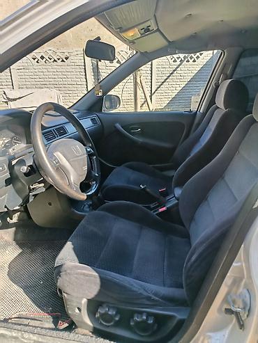 измельчитель камня: Honda Civic: 2000 г., 1.8 л, Механика, Бензин, Универсал — 9