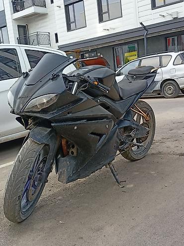 мото ролик: Спортивный мотоцикл в обвесе «спортив» черного цвета. Основные — 1