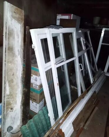 реставрация деревянных дверей бишкек: 4 окна, 2 двери, подоконники, почти все стёкла на месте (от хрущёвки)