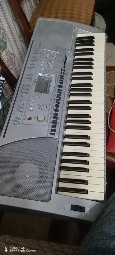 sintizator korg: Sintezator, Yamaha, İşlənmiş, Ünvandan götürmə