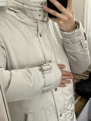 Пуховики и зимние куртки: Пуховик, По колено, С мехом, Стеганый, Ультралегкий, L — 4