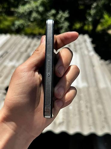 Apple iPhone: IPhone 4, Б/у, < 16 ГБ, Черный, Кабель — 7