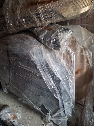 капот калдина: Капот Toyota, Колдонулган, Оригинал