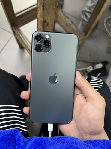 Apple iPhone: IPhone 11 Pro Max, Б/у, 512 ГБ, Зеленый, Зарядное устройство, Защитное стекло, Чехол, 81 %