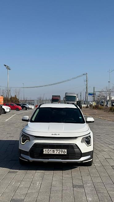 Kia: Kia Niro: 2022 г., 1.6 л, Автомат, Гибрид, Хэтчбэк — 1