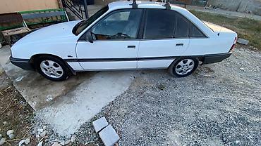 Opel: Opel Omega: 1989 г., 2.4 л, Автомат, Бензин, Седан — 9