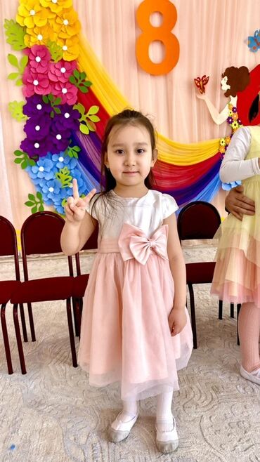 Жаш кыздардын көйнөктөрү: Балдар көйнөгү, түсү - Кызгылт, Колдонулган