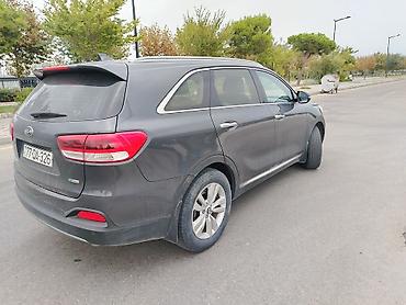 Kia: Kia Sorento SUV - Kuzov: 5 qapılı, tünd boz rəng - Mühərrik: GDI — 10