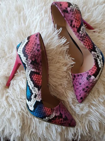 sunjalice sa krznom: Pumps, 37