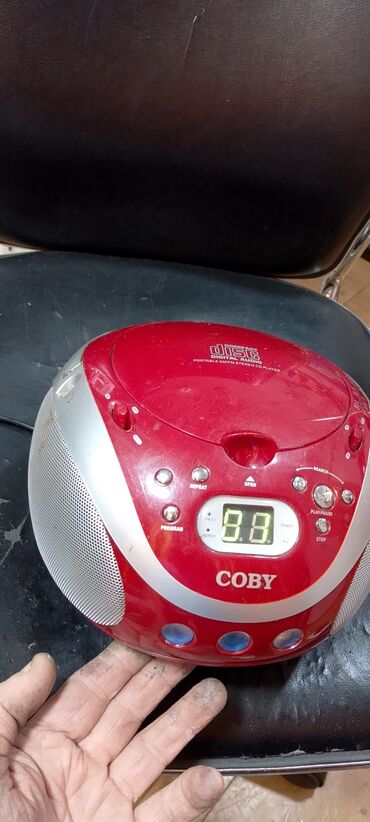 Pojačala i prijemnici: Radio sa ispravnim CD . COBU. 
Mirjevo — 14
