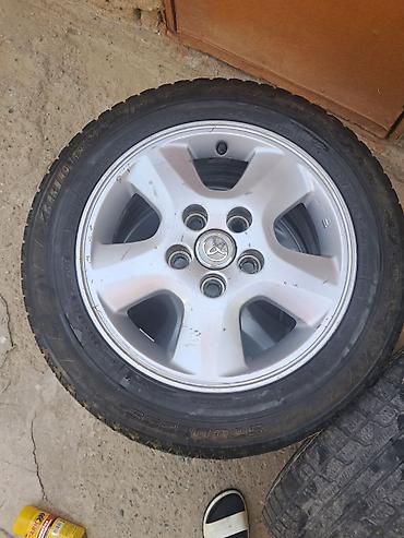 Унаа: Комплект из 4 колес Toyota на литых дисках. - Диски: оригинальные — 2