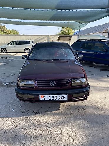 step 2: Volkswagen Vento: 1994 г., 1.8 л, Механика, Бензин, Седан — 4