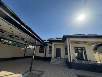 продаю дом в пишпеке: Үй, 143 кв. м, 5 бөлмө, Кыймылсыз мүлк агенттиги, Дизайнердик оңдоо