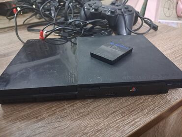 playstation satilir: Playstation 2 satilir . 60 azn .yaddas karti ustunde verilir