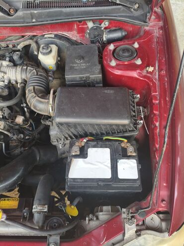 Kia: Kia Sephia: 1.6 l | 1998 il Sedan — 11