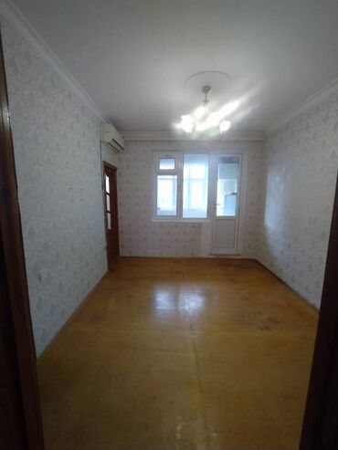 Köhnə tikili: Bakı, 4-cü mikrorayon, 2 otaqlı, Köhnə tikili, m. Memar Əcəmi, 43 kv. m — 4